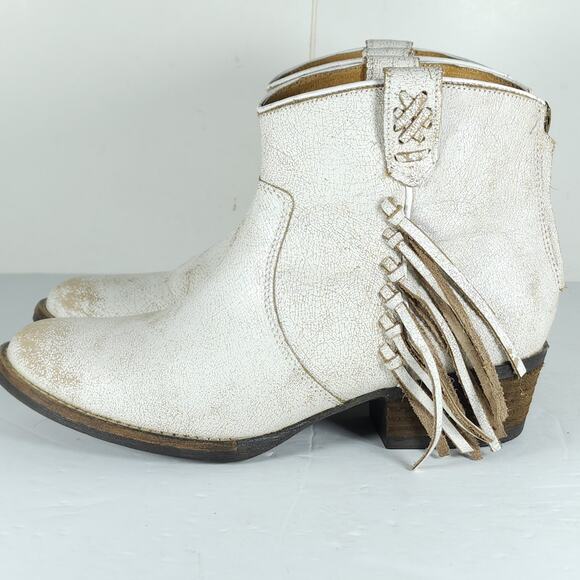 Very Volatile Women's Lookout US8 White Leather Distressed Fringe Western Boots - Picture 2 of 16